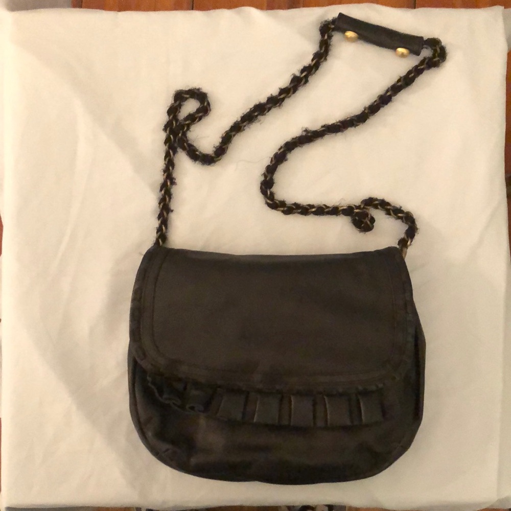 Me Chsr black bag. Barely used